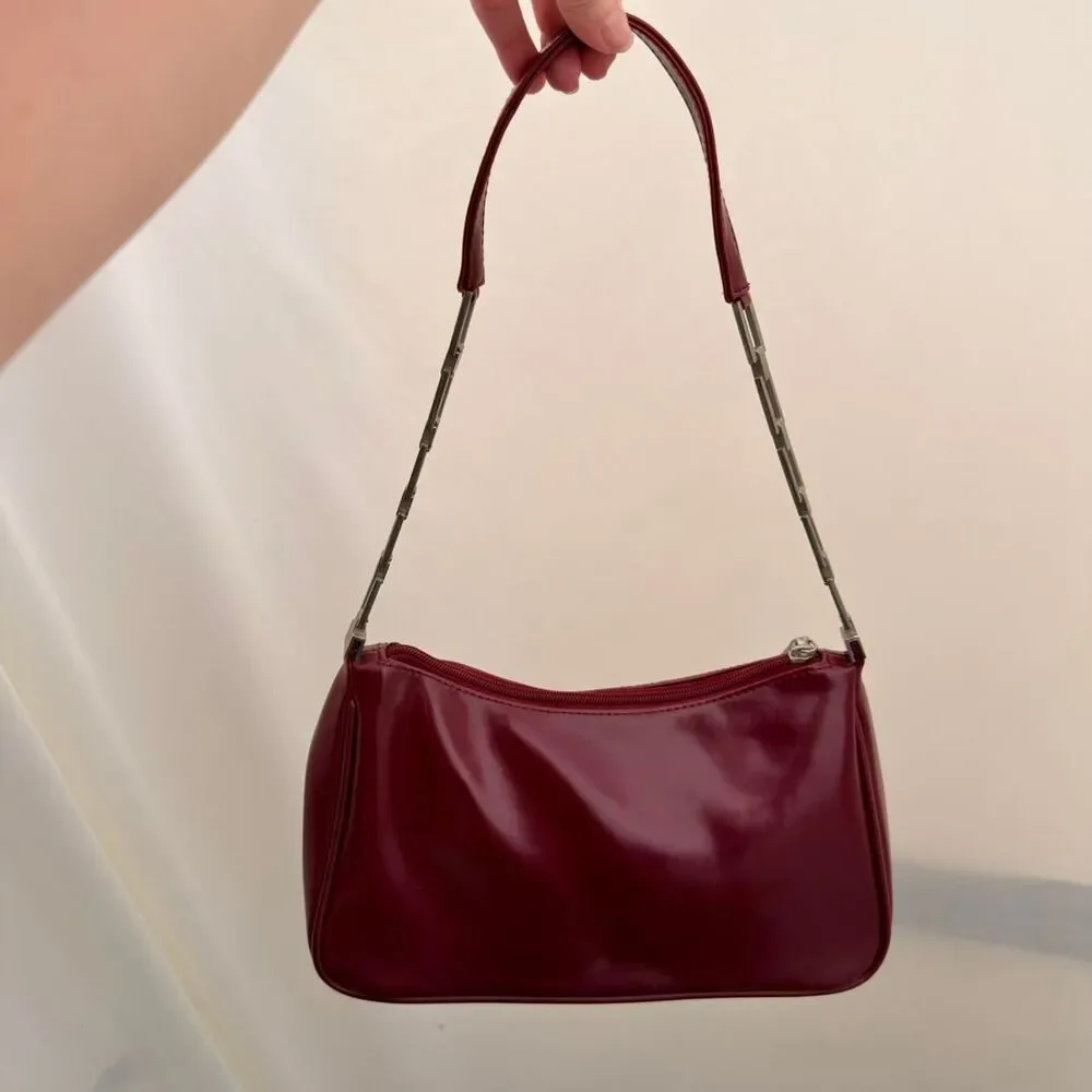 Strada VTG Cherry Red Vegan Leather Shoulder Bag W Silver Chain Strap Purse 90's - Picture 2 of 8